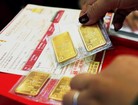 Vietcombank và VietinBank đồng loạt bán vàng miếng, không mua vào 