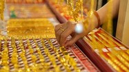 Giá vàng hôm nay 1/7: Thực hiện bình ổn thị trường, vàng miếng SJC giảm gần 13 triệu đồng/lượng
