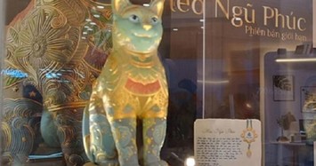 Choáng với tượng mèo phong thủy dát vàng có giá hàng trăm triệu/con