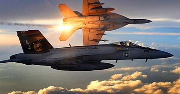 F/A-18 Hornet: Tiêm kích Mỹ gắn "hỏa thần" 6 nòng, phóng tên lửa bức xạ
