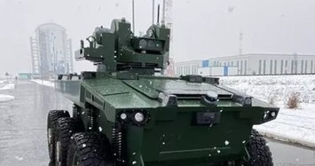 Robot hiện đại của Nga trang bị tên lửa chống tăng, súng máy hạng nặng, súng phóng lựu