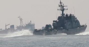 Tàu hải quân Hàn Quốc bắn 10 phát cảnh cáo tàu Triều Tiên, va chạm với tàu cá TQ