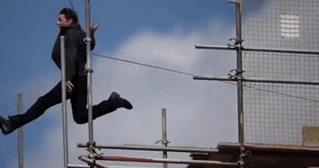 Clip cú nhảy thách thức tử thần của Tom Cruise qua hai toà nhà cao 70m