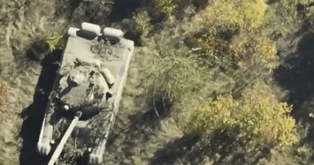 Video: Khoảnh khắc Ukraine UAV phát hiện xe tăng T-72 khác thường của Nga trên chiến trường