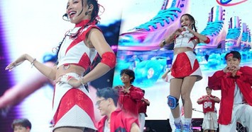 Hot girl Hải Phòng vừa hát vừa “trượt patin” trước hơn 50.000 khán giả