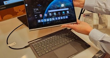 CES 2024: Lenovo gây chú ý với laptop 2 trong 1 "chẳng giống ai"