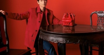 Thời trang Tết Nguyên đán 2024 tràn ngập màu đỏ rực rỡ của Valentino