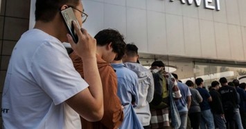 Đang tăng trưởng mạnh, vì sao Huawei bất ngờ giảm tốc độ sản xuất smartphone?