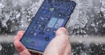 Apple khuyến cáo tránh xa thói quen khi iPhone rơi xuống nước