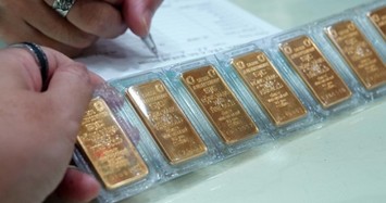 Vàng SJC "bốc hơi" 2 triệu đồng/lượng, chuyện gì đang xảy ra với giá vàng?