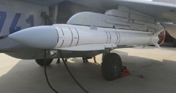Grom-E2: Bom lượn thông minh lai tên lửa của Nga có sức mạnh đáng sợ thế nào?