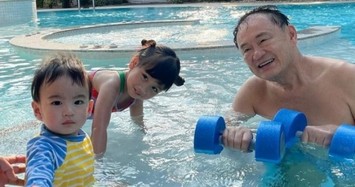 Thái Lan: Ông Thaksin tập tạ trong hồ bơi, Bộ trưởng phải lên tiếng giải thích