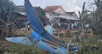 Phi công nhảy dù ra ngoài khi máy bay quân sự rơi ở thị xã Điện Bàn 