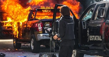 Cảnh sát và người biểu tình tại Mexico đụng độ dữ dội