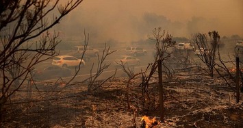 Cảnh cháy rừng như ngày 'tận thế' ở California