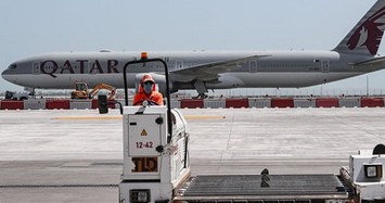 Sân bay Qatar khám xét khách nữ khỏa thân