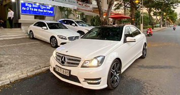 Soi xe Mercedes-Benz C300 AMG Plus chỉ 860 triệu ở TP HCM 