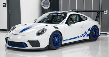 Cận cảnh Porsche 911 GT3 phiên bản xe đua cực quý 