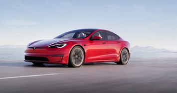 Tesla tuyển tài xế lái thử xe lương 426.000 - 1,136 triệu đồng/giờ