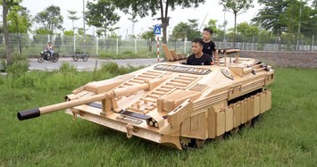 Thợ mộc Việt Nam chế tạo xe tăng bằng gỗ chạy điện độc nhất thế giới 
