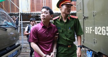 Xét xử vụ Pharma: Bị cáo Nguyễn Minh Hùng xanh xao tới toà