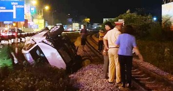 Lái ô tô vượt đường ray, Phó Bí thư Huyện ủy ở Thanh Hóa bị tàu hỏa tông tử vong 