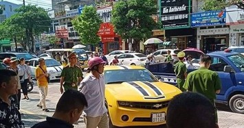 Clip CSGT Quảng Ninh cầm súng AK truy đuổi xe sang Chevrolet Camaro