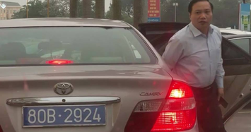 Phó bí thư Ninh Bình đi xe công có 2 biển số: Xin rút kinh nghiệm?