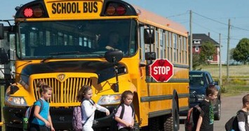 Xe buýt đưa đón học sinh ở Mỹ có hệ thống nhắc “quên” học sinh trên xe