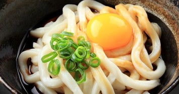Những món ăn cùng trứng sống khó nuốt ở Nhật, bạn có dám thử?