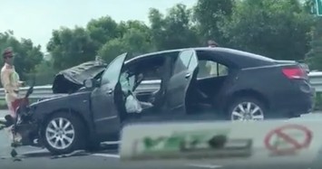 Xem: Xe Camry tai nạn nát đầu trên cao tốc Hà Nội - Hải Phòng
