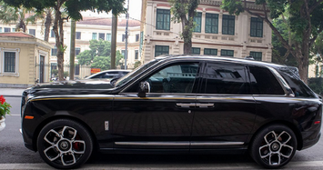 Rolls-Royce Cullinan 'độ' Black Badge cá tính giữa Hà Nội 