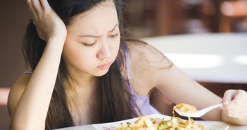 Những triệu chứng sau bữa ăn khiến bạn phải 'cảnh giác' với ung thư