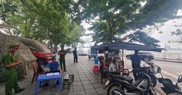 Thanh tra giao thông quận Tây Hồ dẹp bãi xe không phép ở phường Bưởi