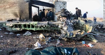 Hiện trường vụ máy bay Boeing 737 rơi ở Iran, toàn bộ 176 người thiệt mạng