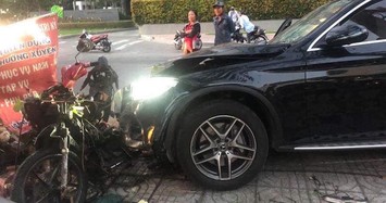 Xe Mercedes tông tài xế GrabBike tử vong, nữ tiếp viên hàng không bị thương nặng
