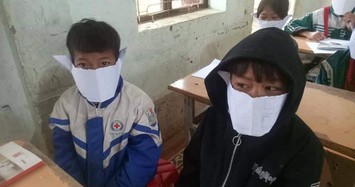 Học sinh miền núi Nghệ An đeo khẩu trang bằng giấy phòng virus corona