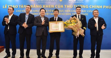 Tổ bay VNA đưa công dân Việt Nam về từ Vũ Hán được Thủ tướng tặng bằng khen