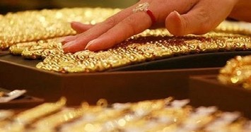 Giá vàng hôm nay 2/4: Vàng SJC trong nước giảm sâu 400.000 đồng/lượng