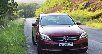Cận cảnh xe sang giá rẻ Mercedes-Benz C180 chỉ 1,39 tỷ đồng