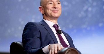 CEO Amazon Jeff Bezos kiếm được hơn 3 tỷ đồng mỗi phút