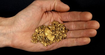 Giá vàng hôm nay: Vàng trong nước lại giảm, vàng thế giới tăng