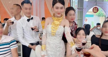 Đám cưới nhà giàu ở Quảng Ninh: Vàng đeo theo ký, tiền mặt xếp thành cọc