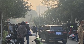 Người đi bộ tử vong sau va chạm với ô tô Mercedes tại Hà Nội