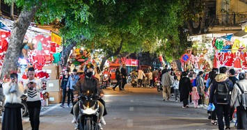 Không khí Giáng sinh tràn ngập phố phường Hà Nội 