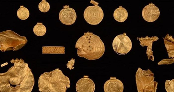 Cận cảnh kho báu bằng vàng 1.500 tuổi