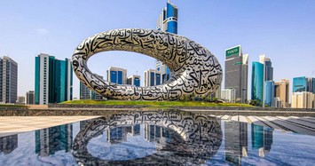 Video: Ngỡ ngàng với bảo tàng tương lai siêu thực ở Dubai 