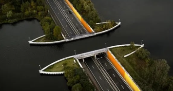 Video: Thú vị cây cầu nước nơi tàu thuyền và ô tô “giao nhau”