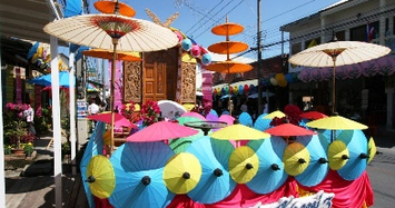 Làng 'ô dù' đầy màu sắc như trong phim cổ trang ở Thái Lan