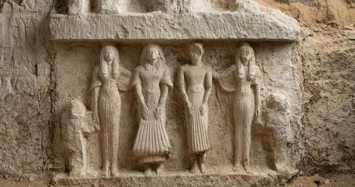 Sửng sờ kho báu 3.300 năm ở Ai Cập